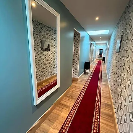 Deco'lia-soiree Etape فندق *